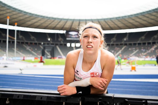 Ella Buchner (SC Potsdam) beim Stabhochsprung waehrend der deutschen Leichtathletik-Meisterschaften im Olympiastadion am 26.06.2022 in Berlin